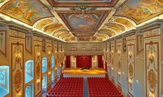 Haydnsaal (salle Haydn) du château Esterházy à Eisenstadt (Autriche) Haydnsaal_Schloss_Esterhazy